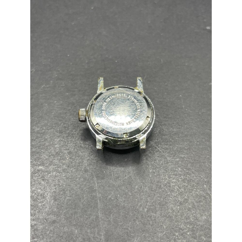 Vintage LeGant QS 17 Jewels Mechanical Watch Red Date Japan 8C27-0010R 23MM - Picture 5 of 7